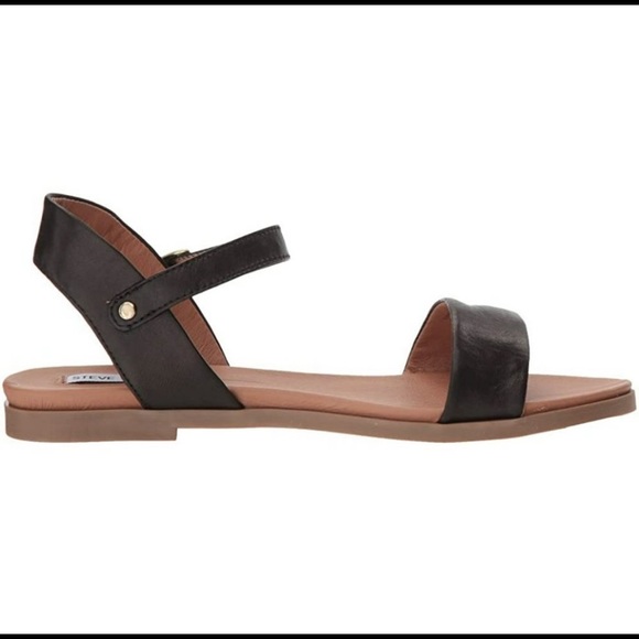 Steve Madden Shoes - Steve madden black treated leather sandals size 8.5